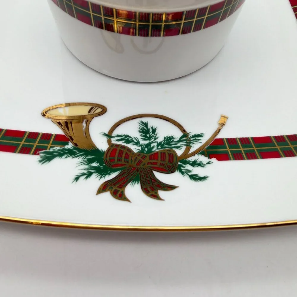 Georges Briard chip and dip plate the Hunt‎ Japan tartan trim french horn